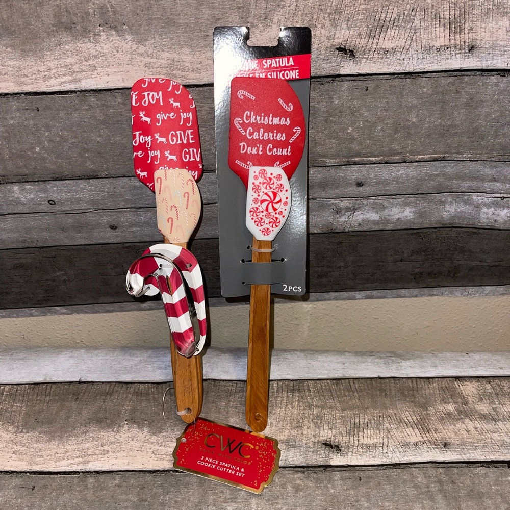 New Candy Cane Christmas Spatulas & Cookie Cutter Set  Holiday Baking Lot of 2
